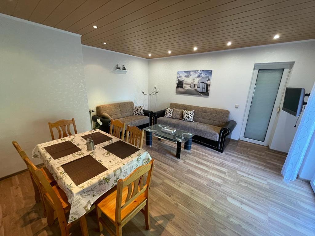 Ferienwohnung Lion Krummhörn Eksteriør billede